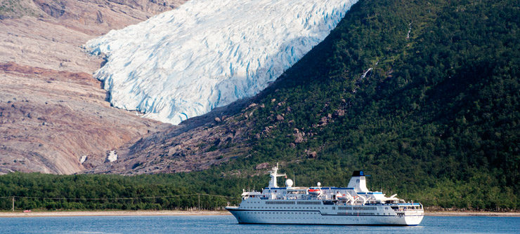 Svartisen er Norges nest største isbre. / Photo: Olav Breen